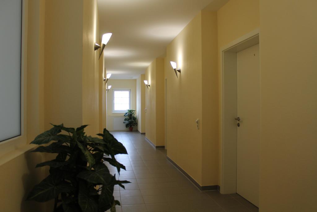 Hotel Pension Schwerin-Haus Schreiber Schwerin  Exterior foto